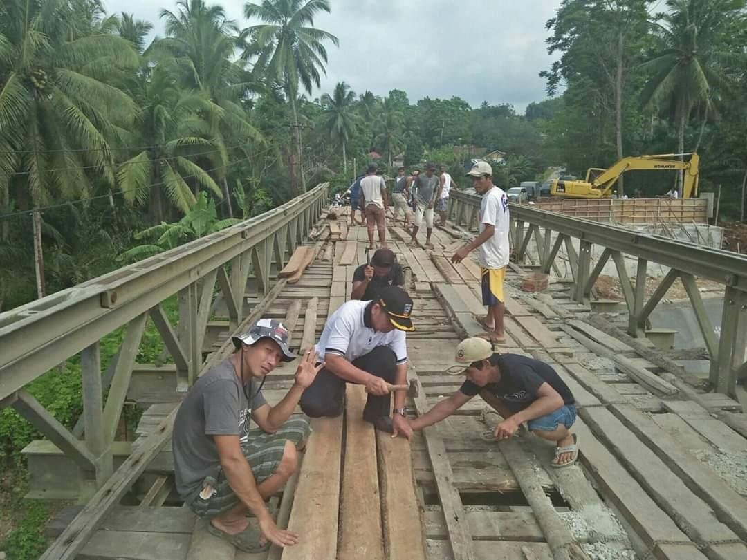 Dari Sumbangan Pengendara, Jembatan Darurat TAP Diperbaiki