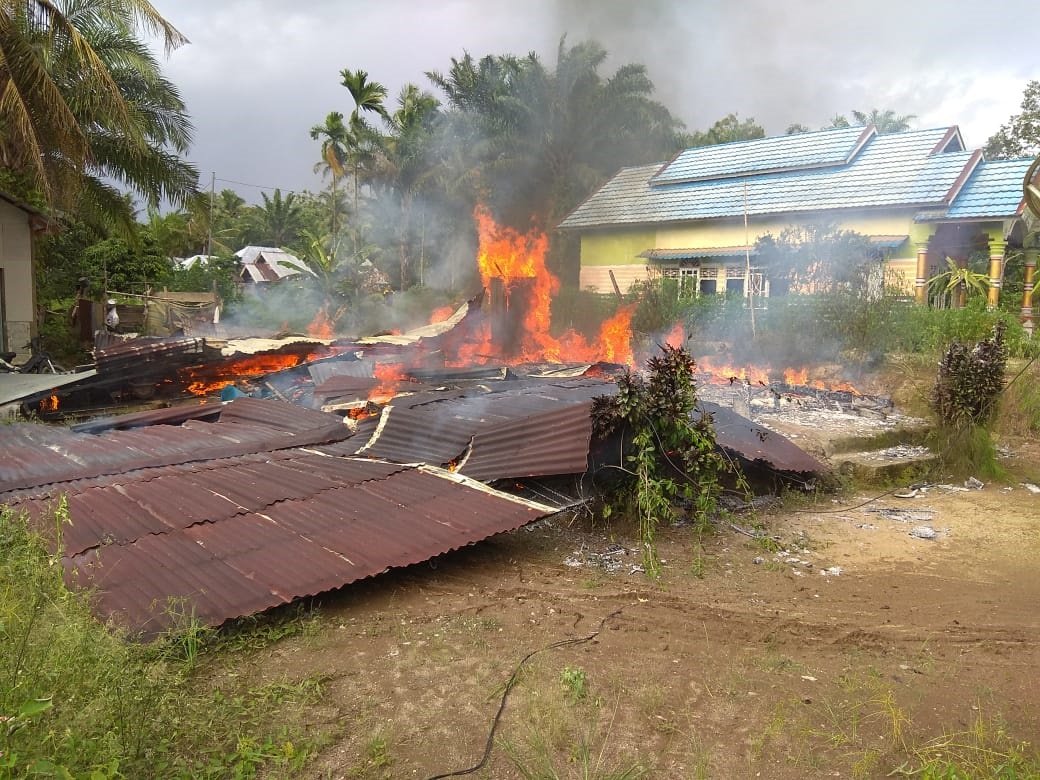 Pambakar dan Pembacok Ditetapkan Tersangka