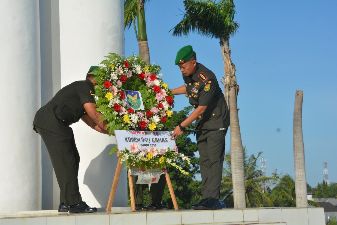 Korem 041/Gamas Gelar Ziarah dan Tabur Bunga