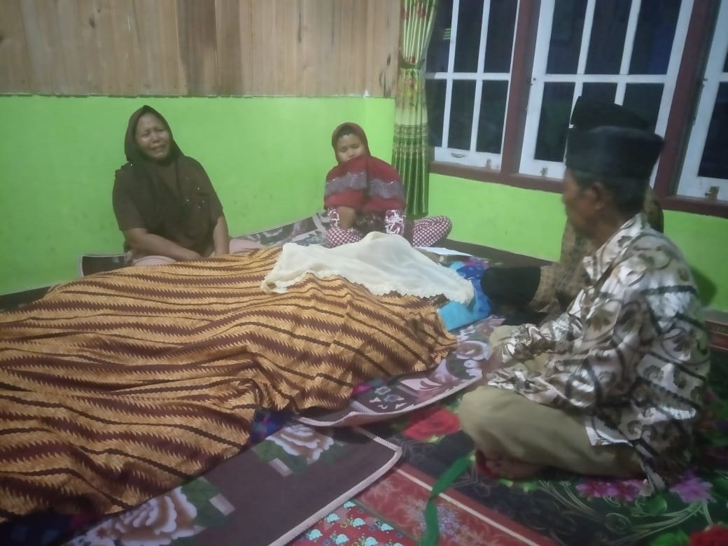 Pemuda Lubuk Lesung Tewas Gantung Diri