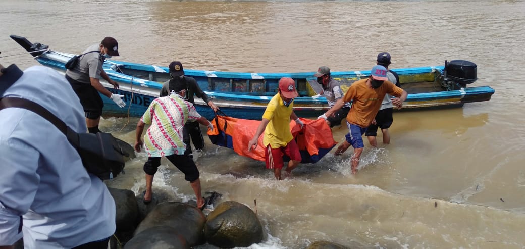 Nelayan Serangai Temukan Mayat Mengapung