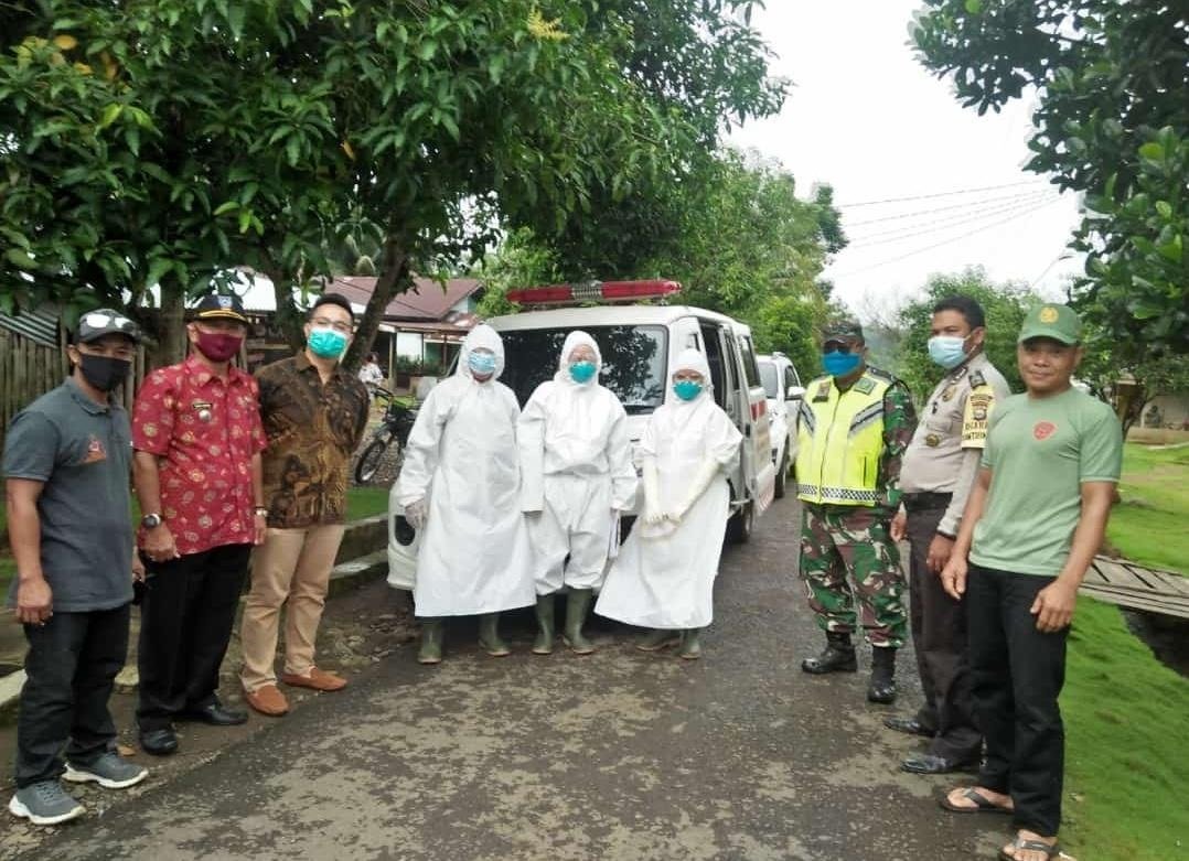 Ada Gejala, Satu Warga Kerkap Jalani Rapid Test