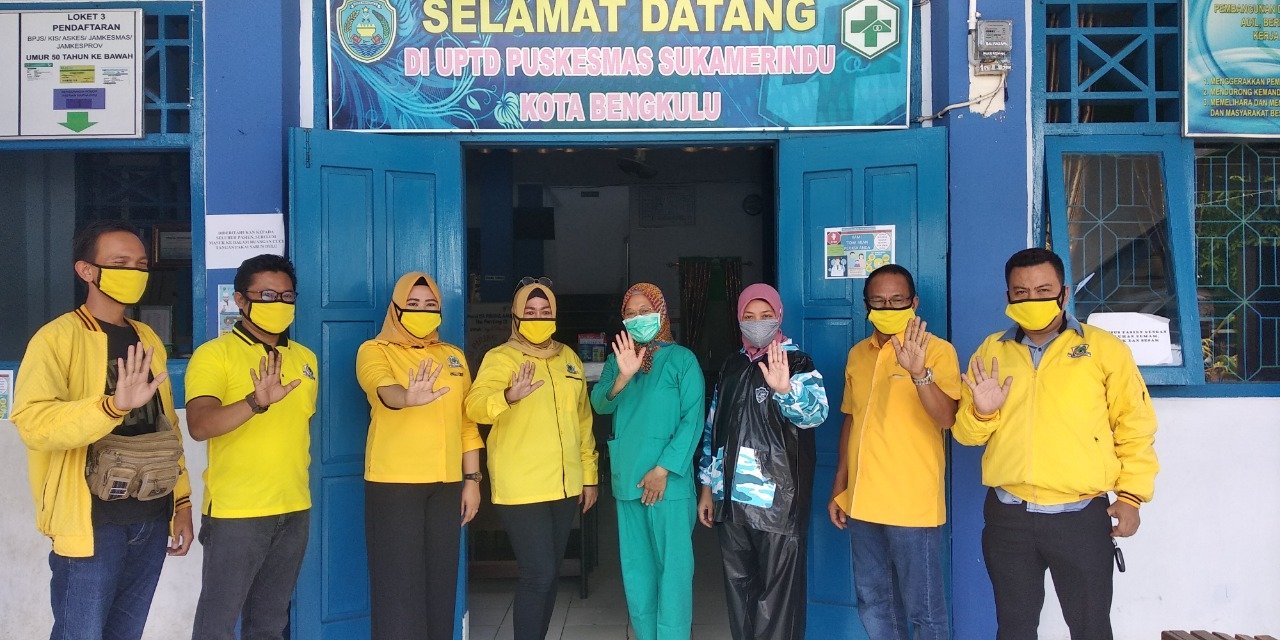 Peduli Covid-19, Golkar Kota Bengkulu Bagikan APD