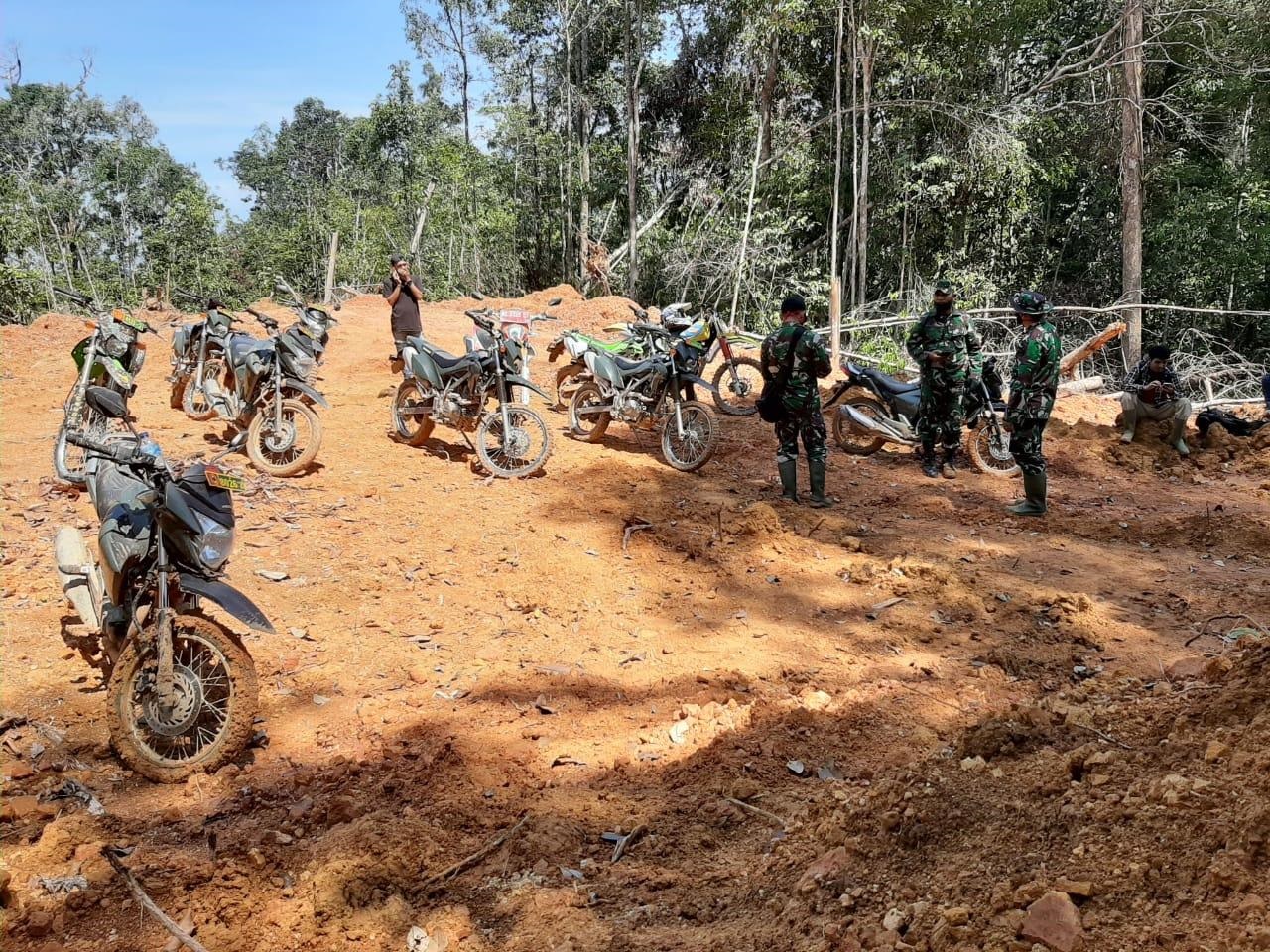 TNI Berhasil Membuka Jalan Darat ke Lebong Tandai