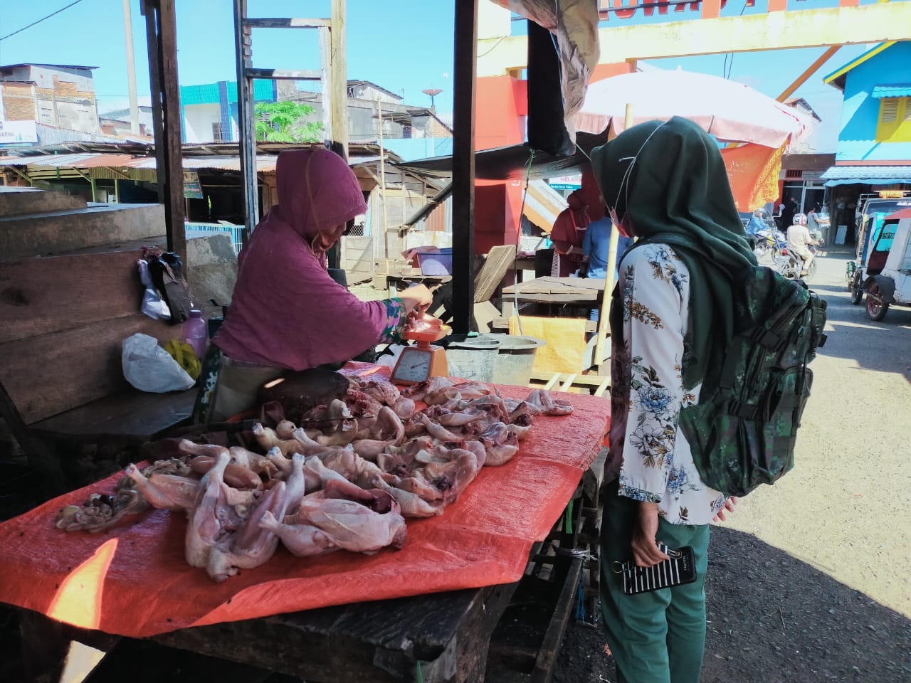 Stok Dibatasi, Harga Ayam Makin ‘Gurih’