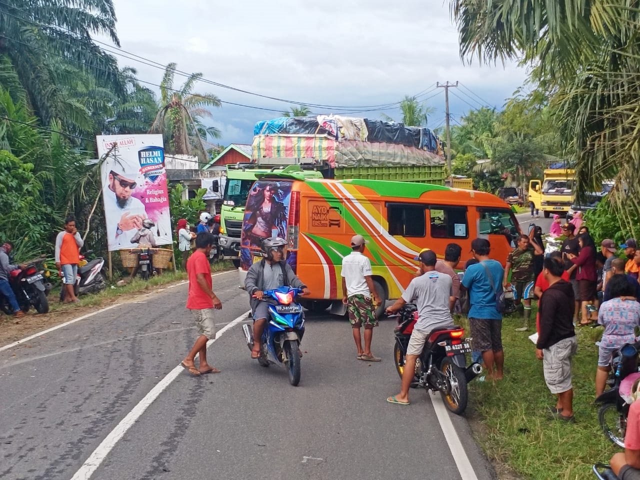 Masuk Kolong Bus, Pemuda Lubuk Sanai Tewas