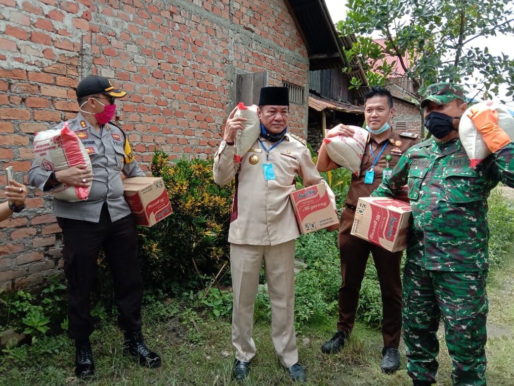 Rosjonsyah Turun Gunung, Launching Penyaluran Sembako