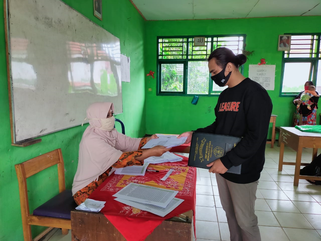 Cegah Kerumunan, Kelulusan Diambil Orang Tua