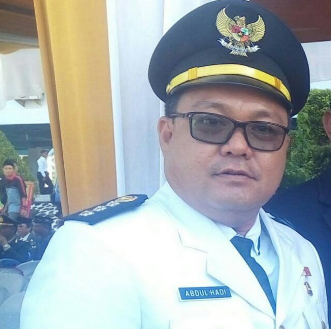 Kades Sakit, Sekdes Ambilalih Kepemimpinan