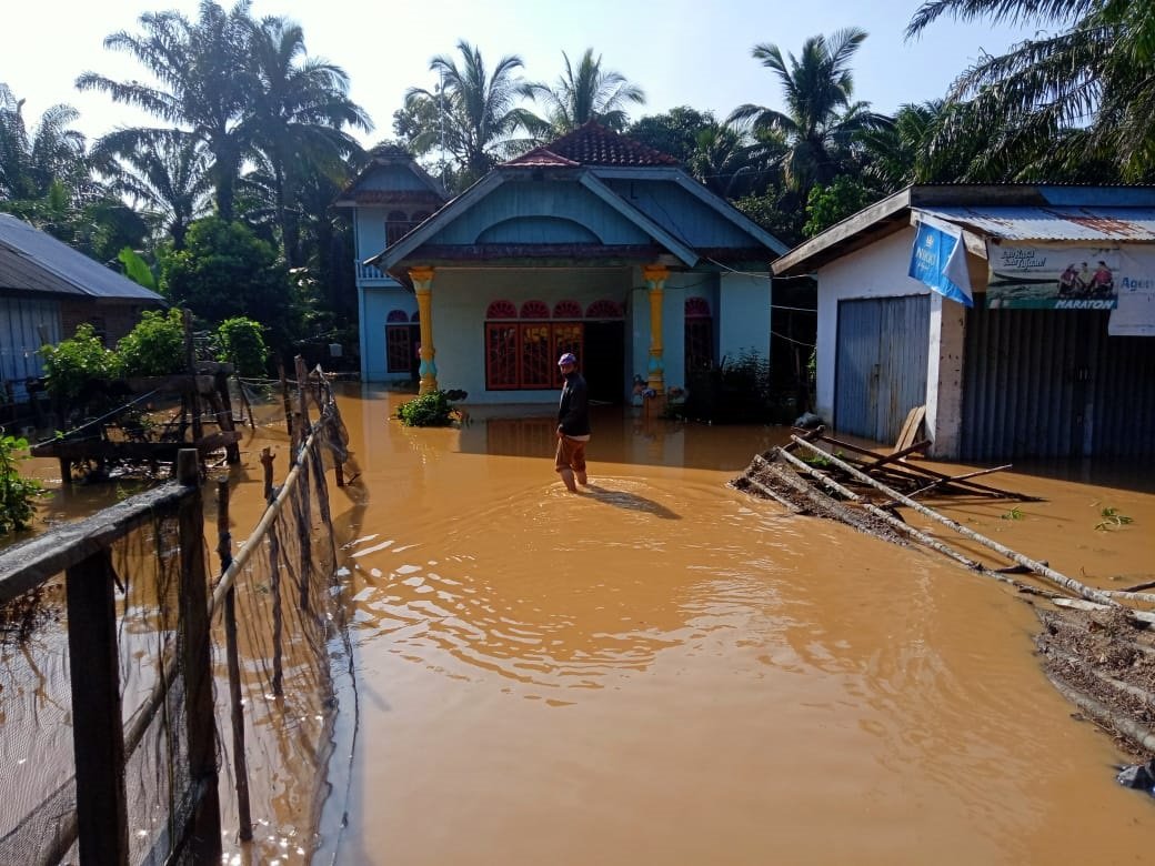 Banjir, Rendam Ratusan Rumah Warga Air Buluh