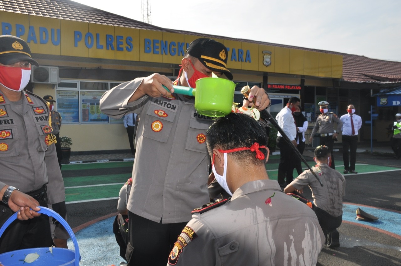 Puluhan Personel Polres BU Naik Pangkat