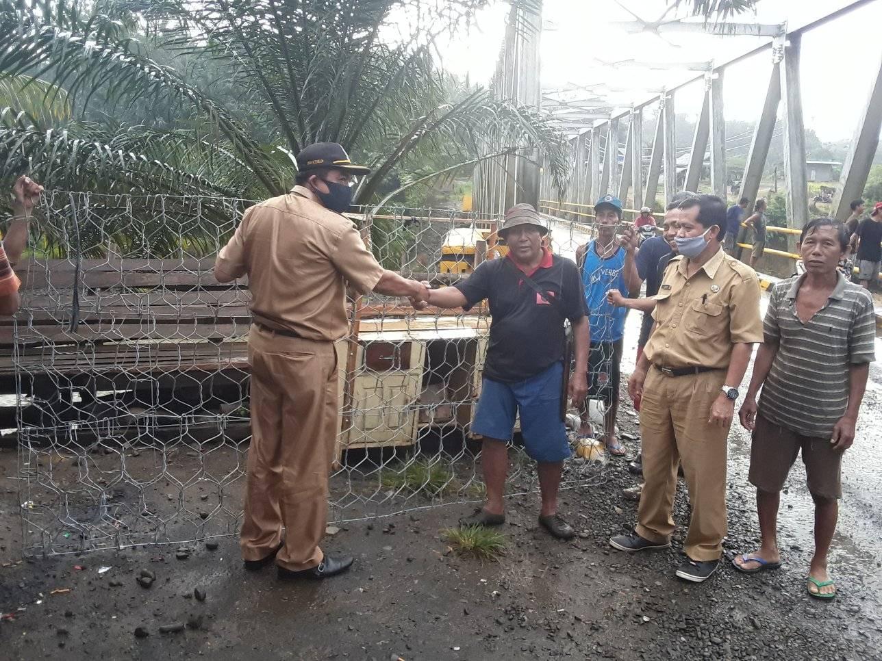 Respon Keluhan Petani, Daerah Bantu Bronjong