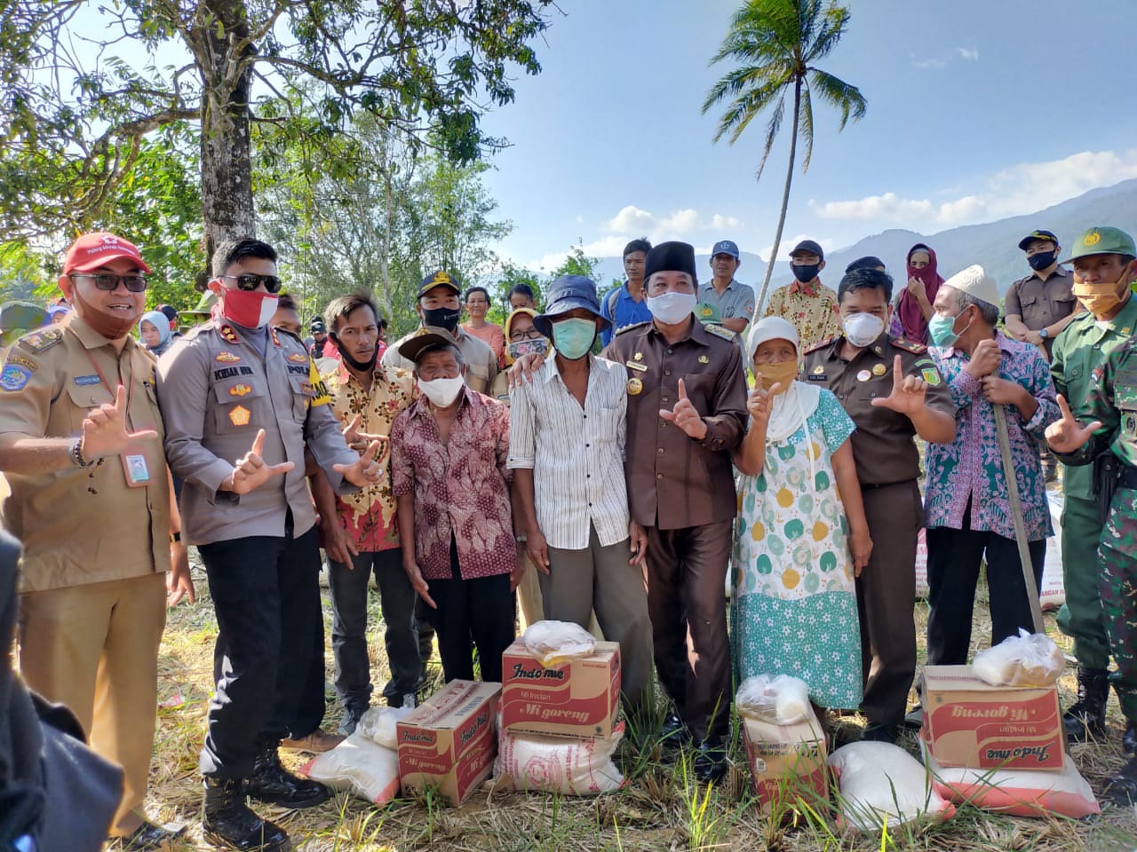 Lagi, Rosjonsyah Turun Gunung Salurkan Bantuan