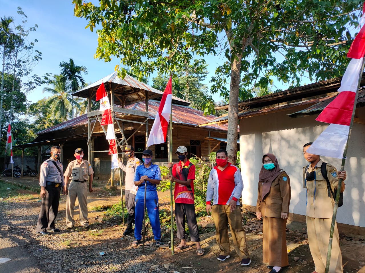 Pesantren Salafi Ikut Kibarkan Bendera