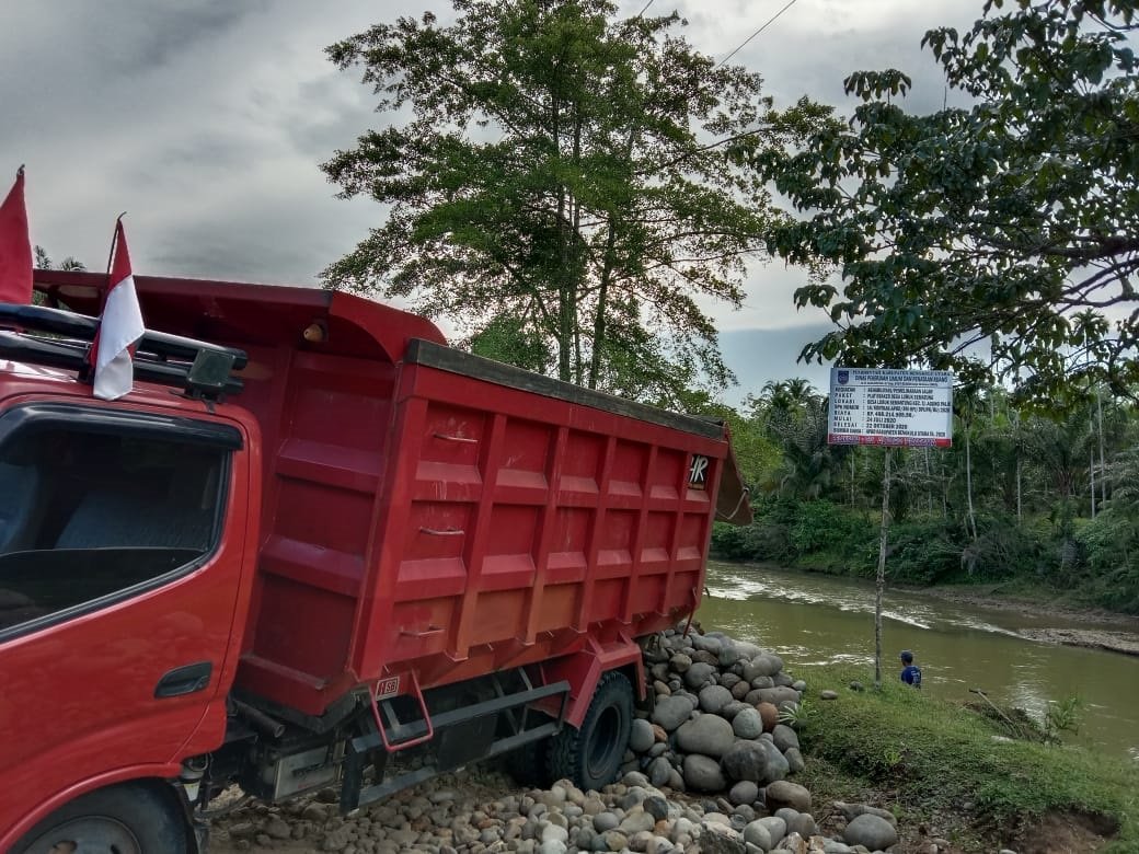 Pembangunan Jalan Lubuk Sematung Digeber