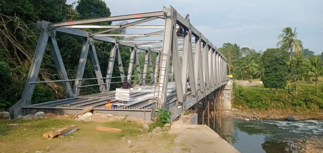 Pembangunan Jembatan Kota Lekat Sudah 50 Persen