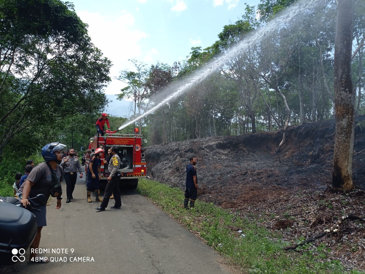 Dikira Kebakaran, Guru Bakar Lahan Sendiri