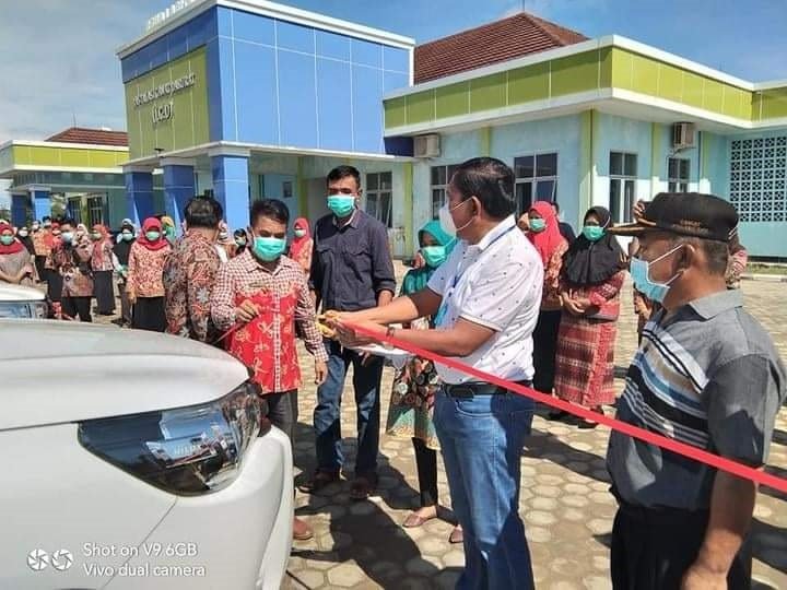 Bupati Mian Serahkan Bantuan Mobil Jenazah dan Ambulance