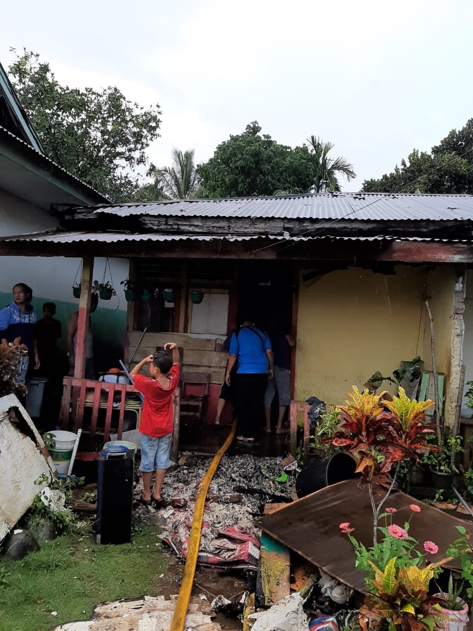 Rumah Penjaga Sekolah Dijilat Api