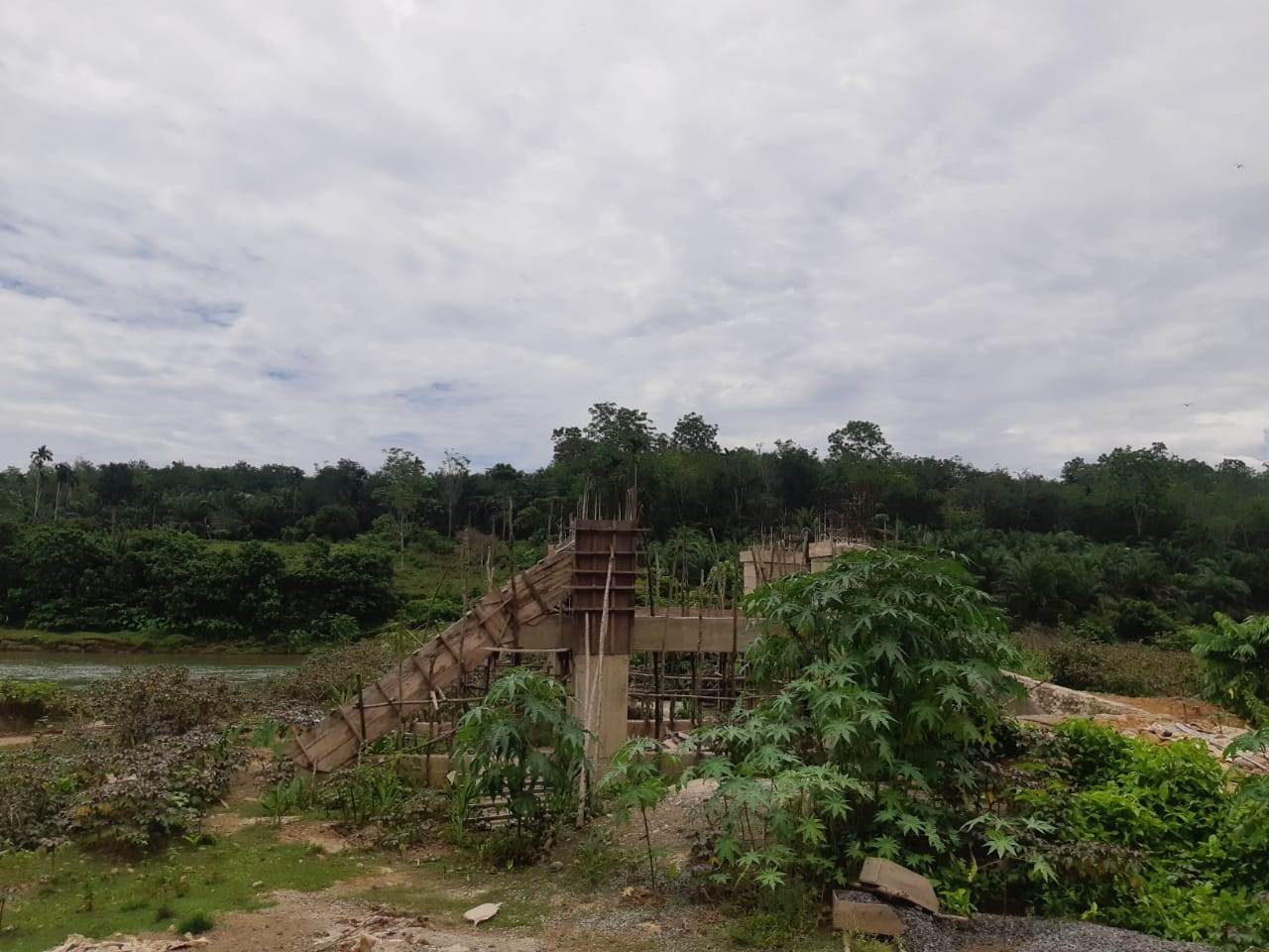 Ada Pemilik Kontrak Asli Proyek Jembatan Ketapi?