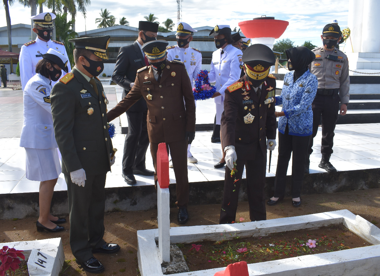 HUT TNI Ke-75, Danrem 041/Gamas Ajak Teladani Pahlawan