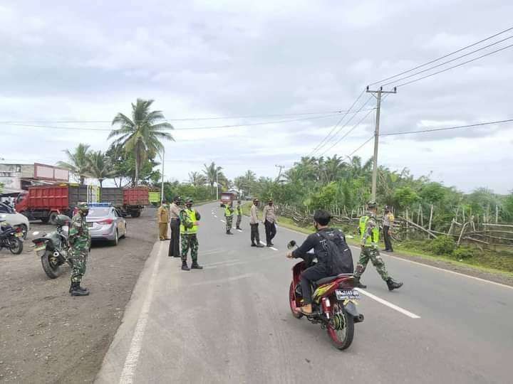 TNI/Polri Sweeping Pelanggar Prokes