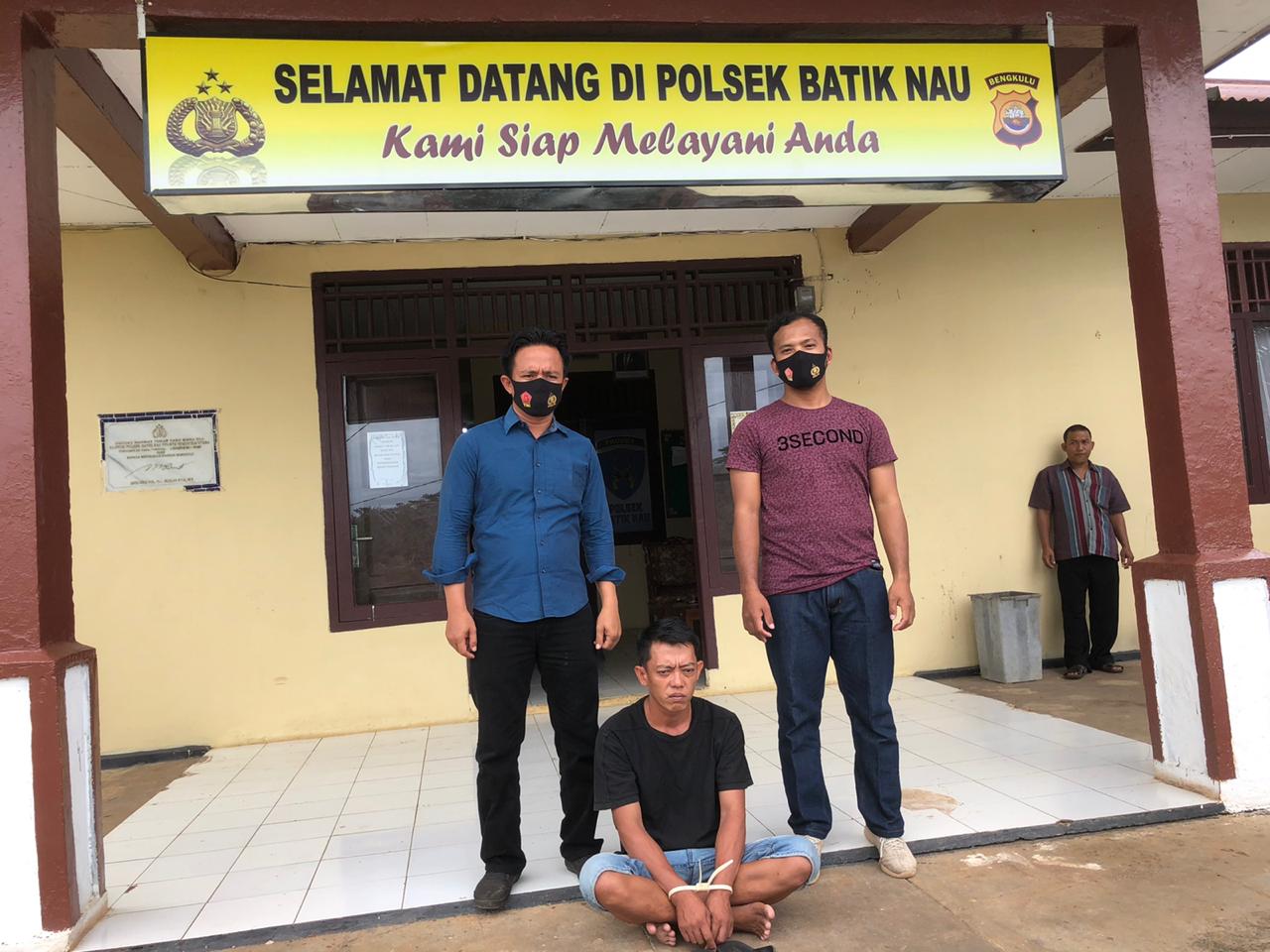 Pemuda Pengangguran Perkosa Penjaga Warung