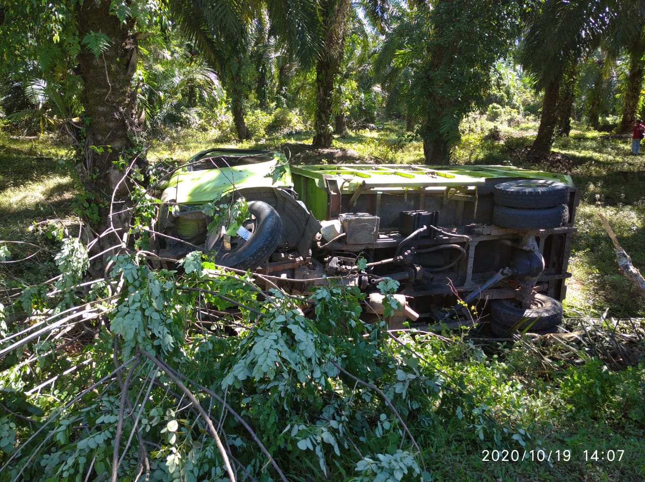 Rem Blong, Truk Batu Bara Terguling