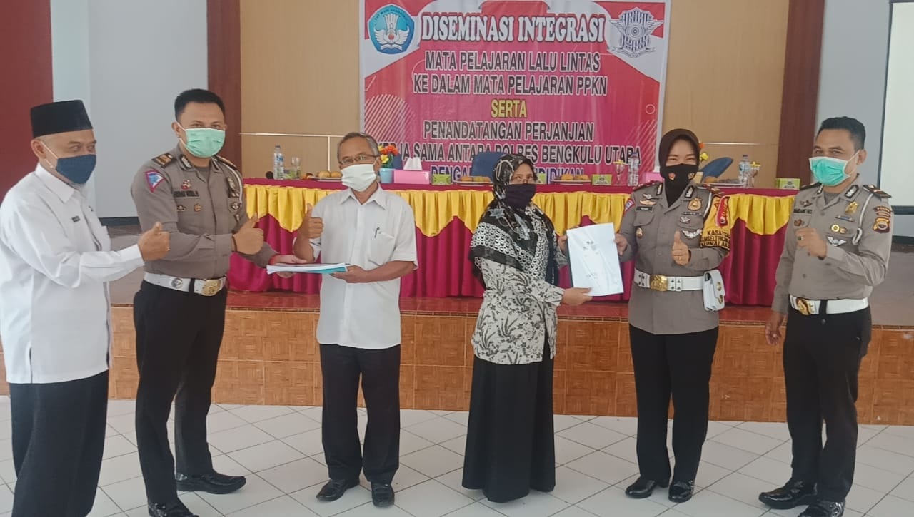 Pendidikan Lalu Lintas Masuk Mapel PPKn