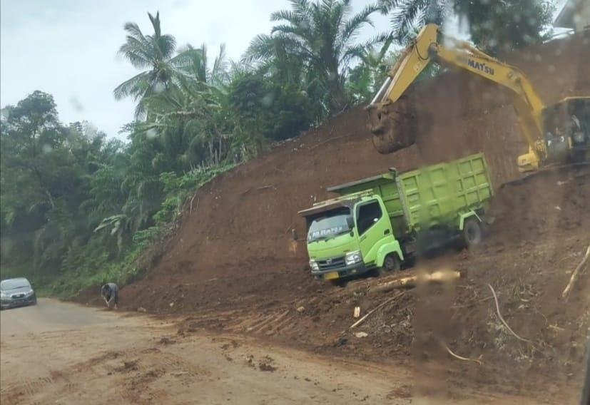 Warga Minta Kompensasi Selesaikan Sisa Galian