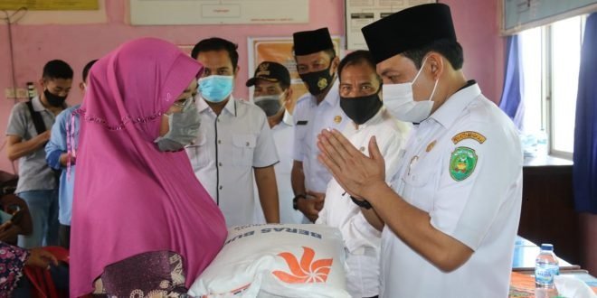 946 KPM di 3 Kelurahan Terima Bansos Beras Program PKH