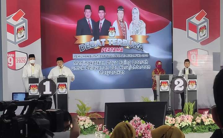 Peningkatan PAD Jadi Sorotan Debat Paslon 01 dan 02