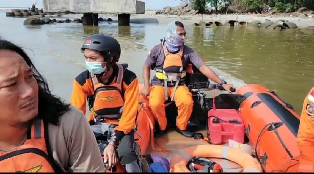 24 Jam Tenggelam, Warga Bumi Ayu Belum Ditemukan