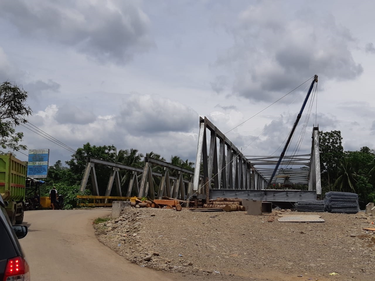 Pemasangan Kerangka Jembatan TAP Hampir Rampung