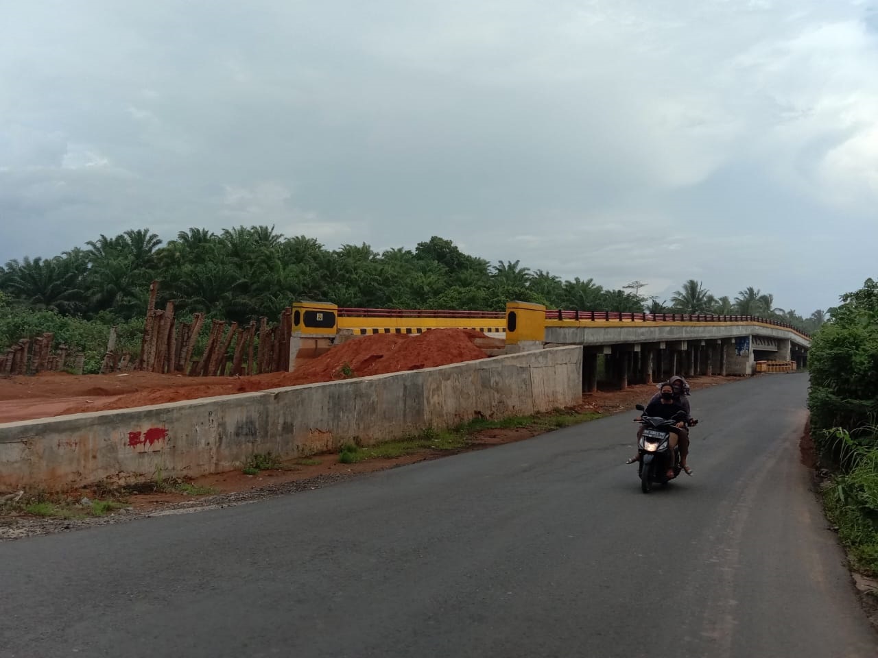 Nasib Jembatan Layang Tak Jelas