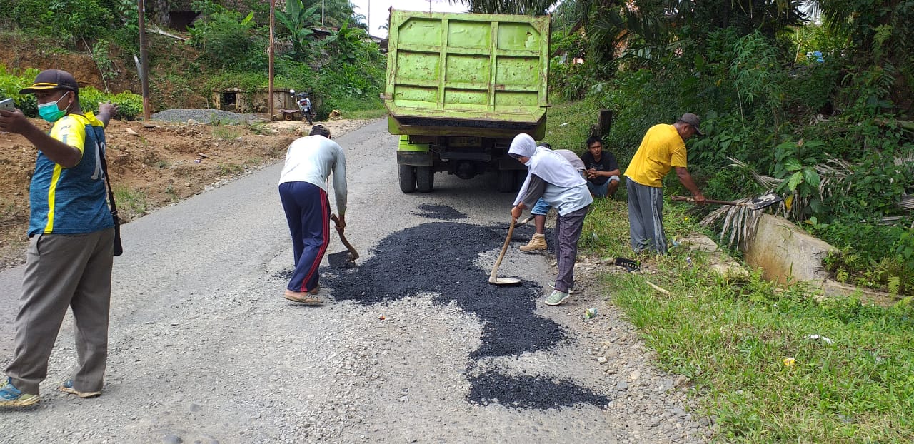 Pemprov Diminta Sikapi Kondisi Jalan