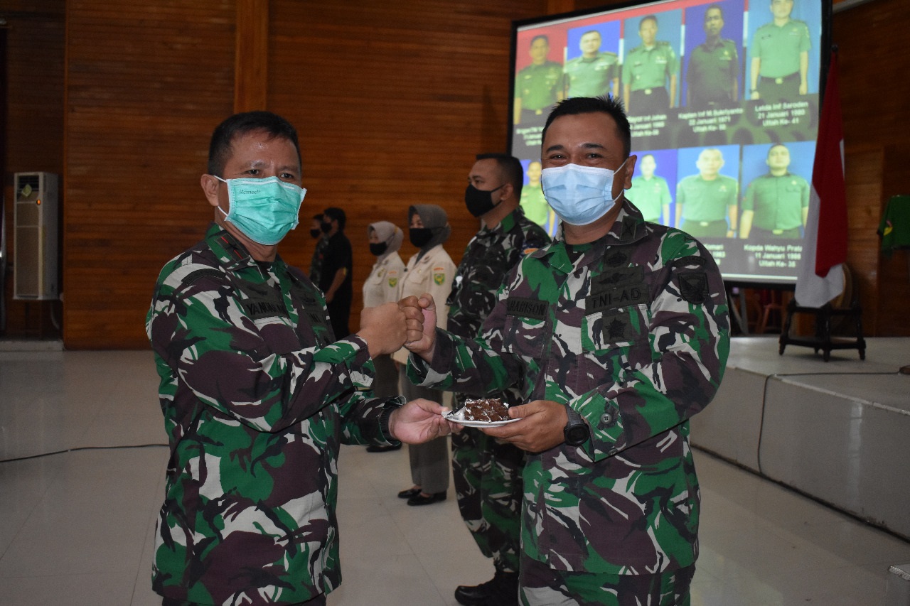 Jago Tembak, 3 Prajurit Korem 041/Gamas Terima Penghargaan