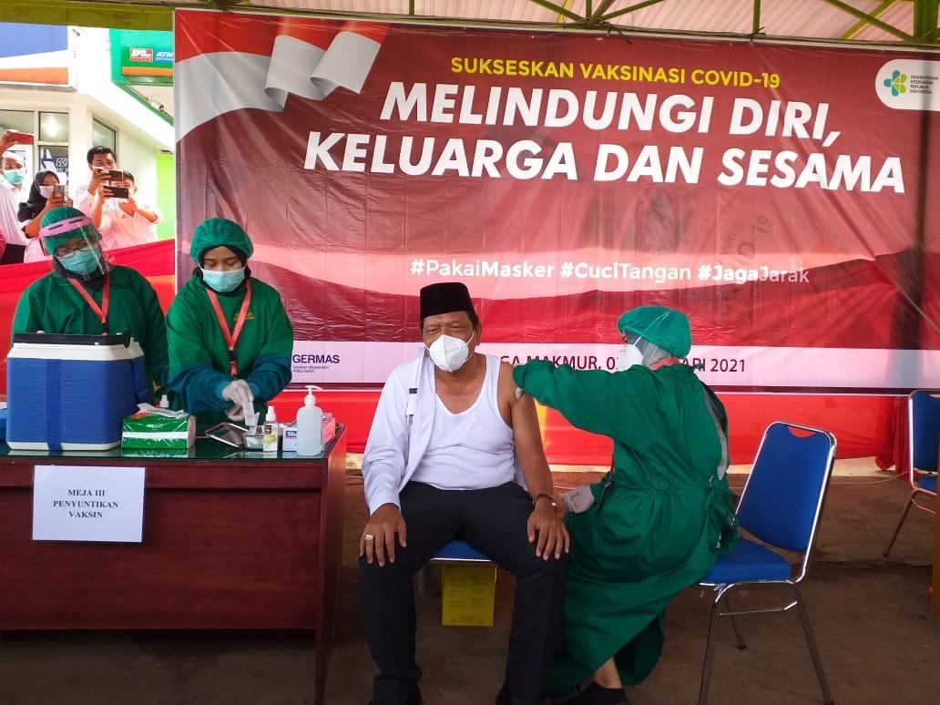 Bupati Divaksin Duluan, Beberapa Pejabat Naik Tensi