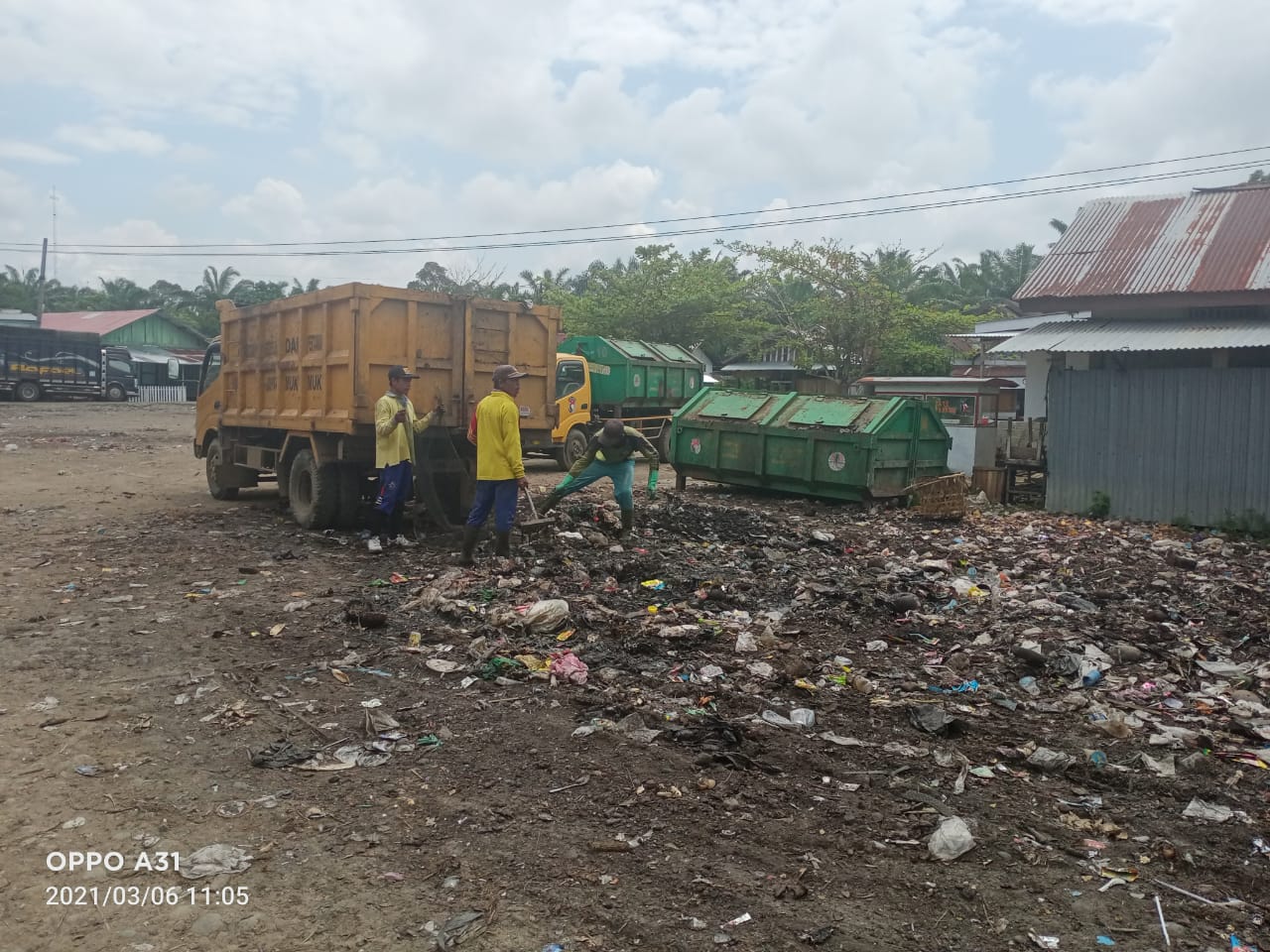 Sampah Pasar Diangkut, Warga Lubuk Sanai Lega