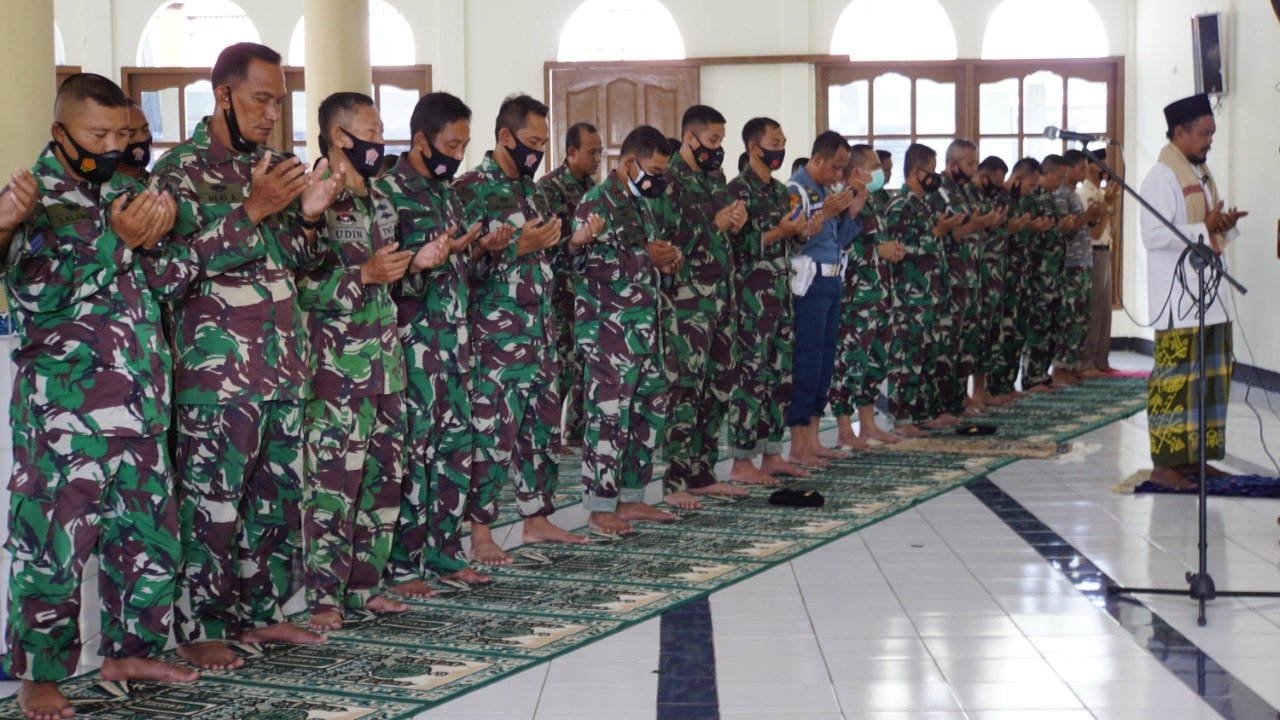 Lanal Bengkulu Shalat Ghaib dan Do’a Bersama