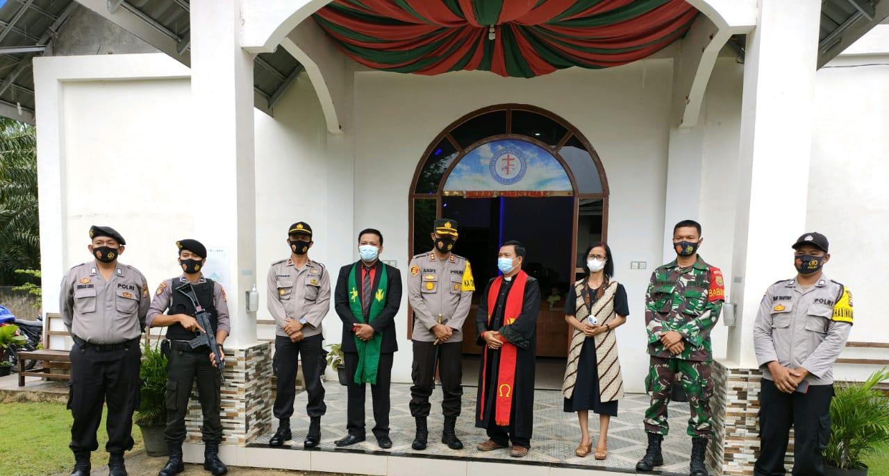 Pagar Betis, TNI/Polri Jaga Ketat Ibadah Gereja