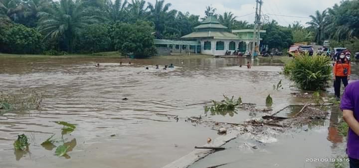 Sungai Meluap, Rumah Warga Terendam, RSUD Tergenang