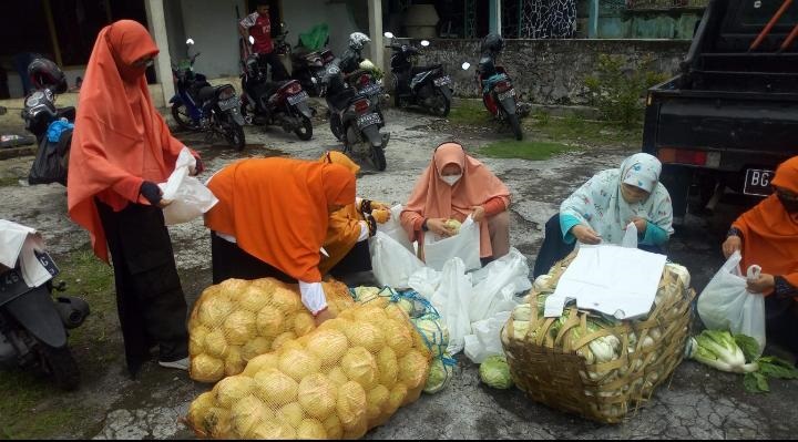 PKS Beli 1 Ton Sayur Petani