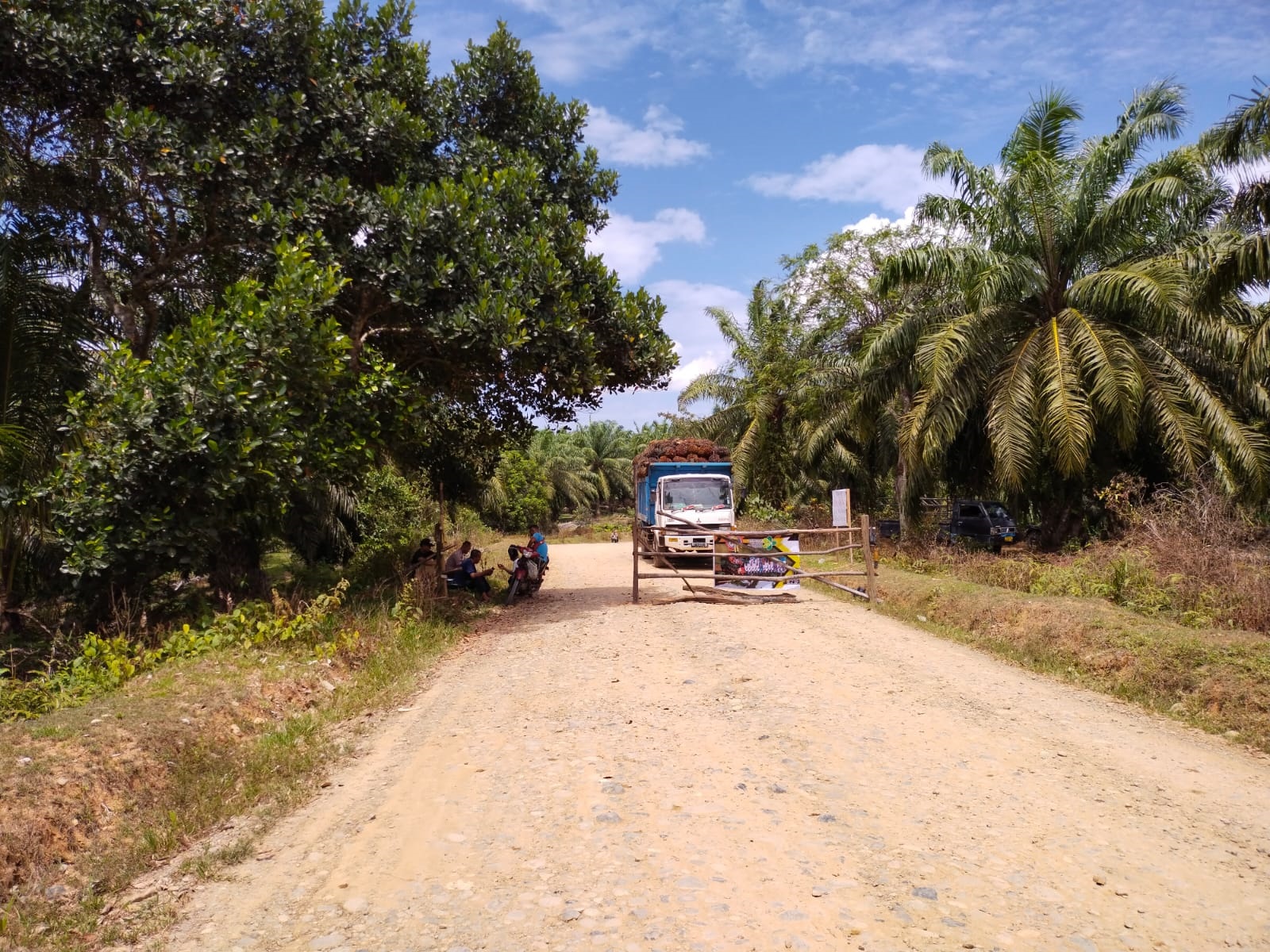 Pemilik Tanah Portal Jalan Utama PT Agro Muko ABE