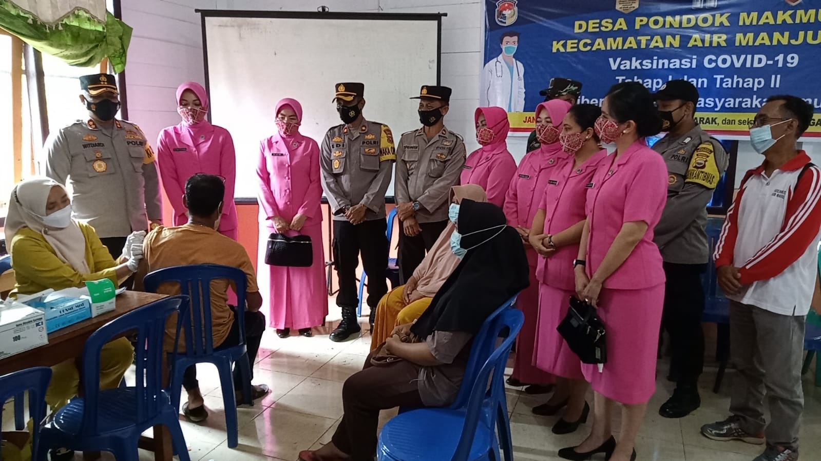 Polres Mukomuko Vaksinasi Keliling Desa