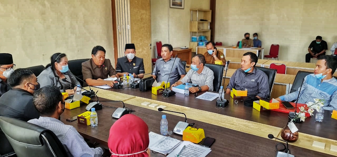 Petani Ditangkap, Warga Benteng Datangi DPRD Provinsi