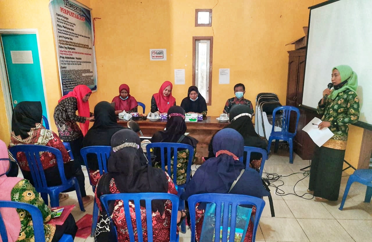 Tingkatkan Peran Perempuan, Pemdes Tanah Hitam Gelar Pelatihan PKK