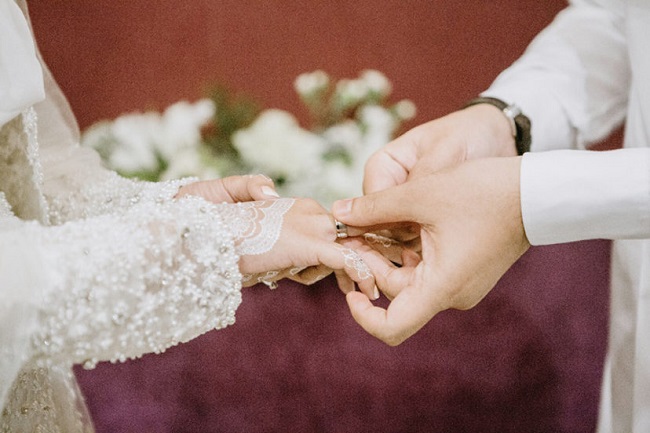 Nikah Siri, Bisa Miliki Kartu Keluarga