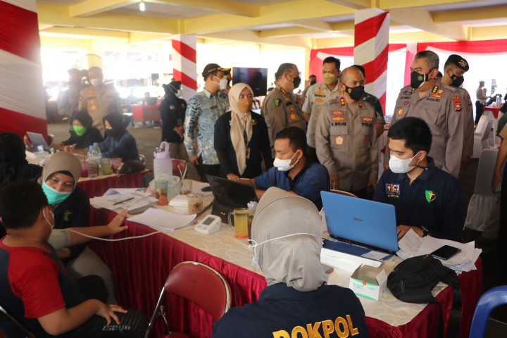 Vaksinasi Massal, Sinergitas Polda, Pemprov dan Korem 041/Gamas Bengkulu