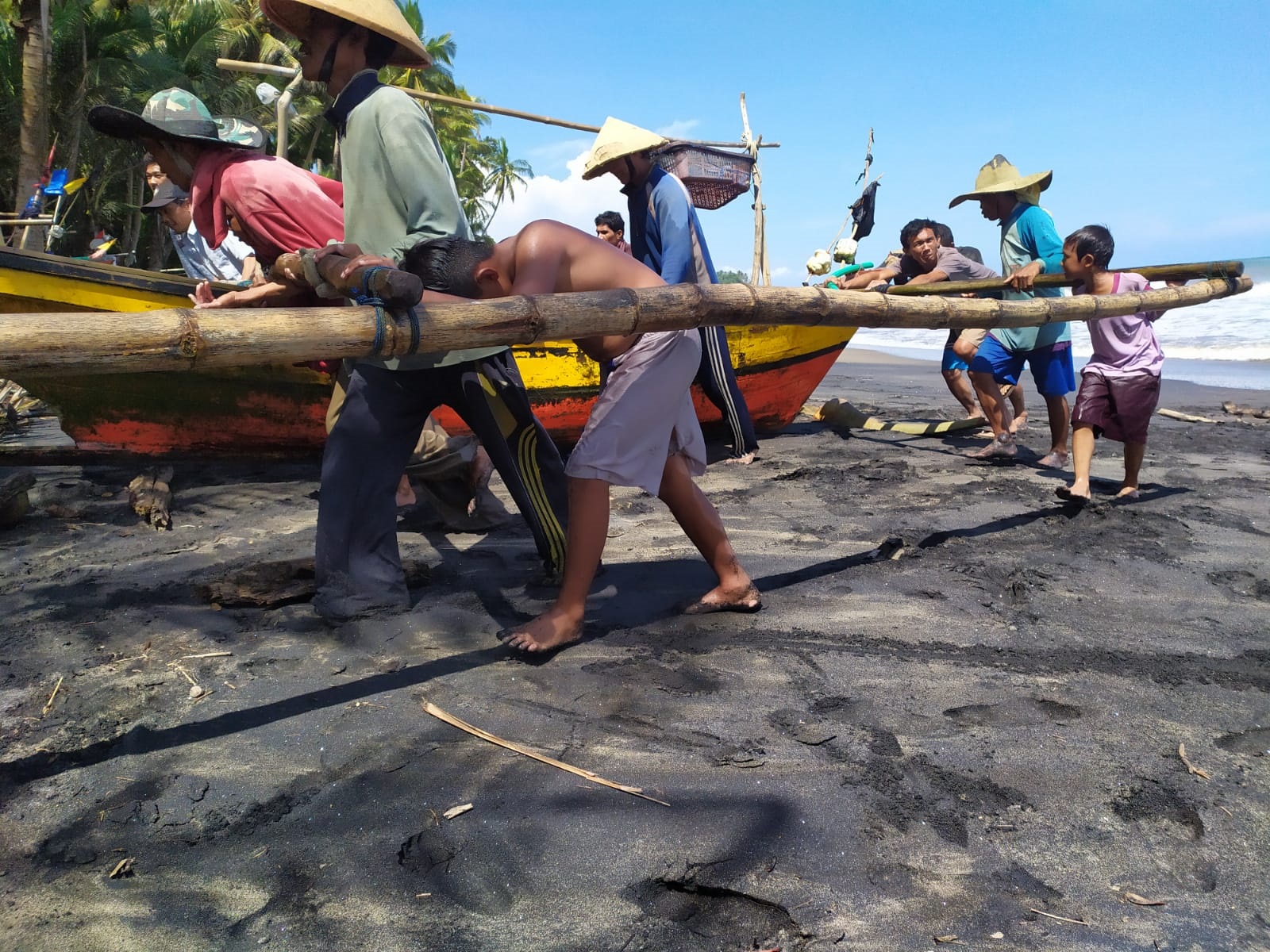 Pasal Trawl, Nelayan Ngadu ke Jokowi